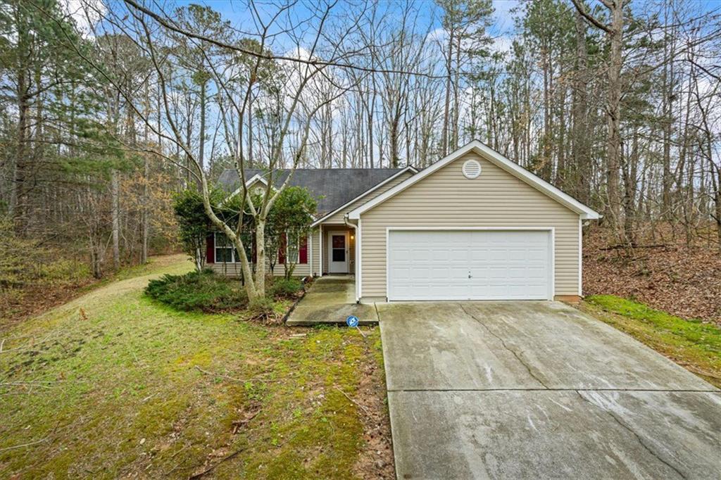 300 Lakeside Drive, Covington, Georgia image 1