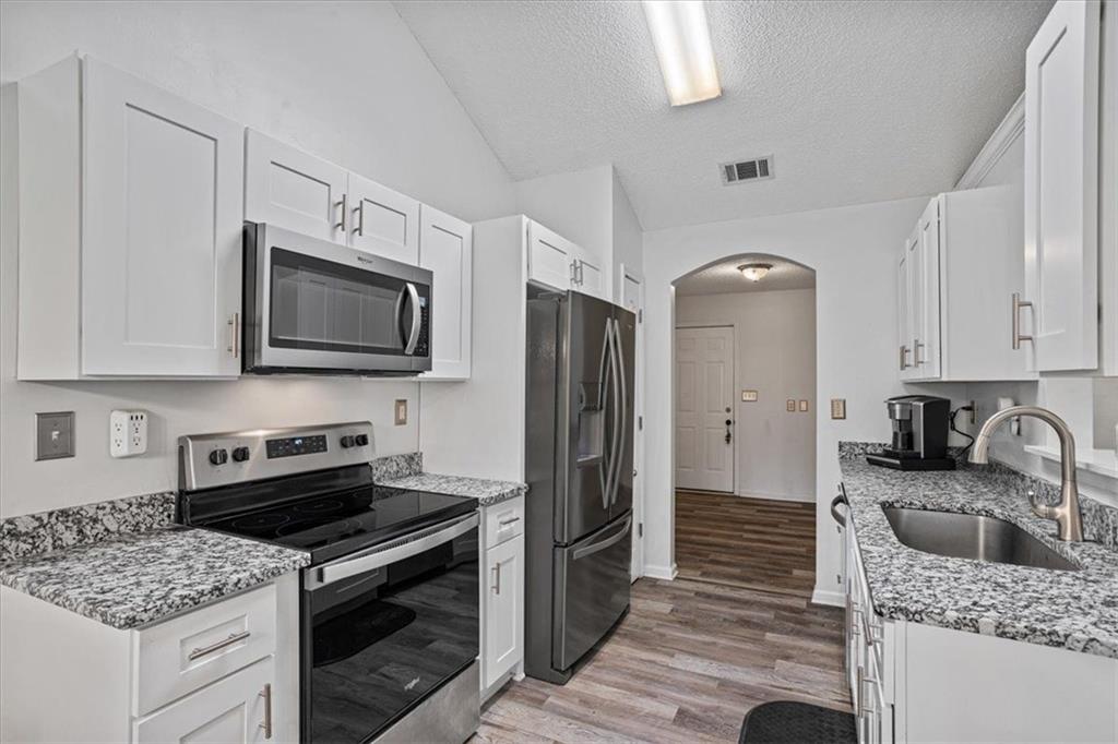 300 Lakeside Drive, Covington, Georgia image 9