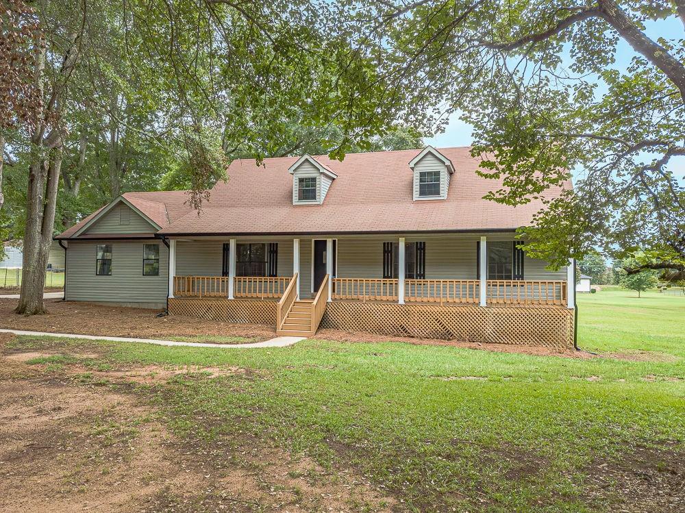 386 Phillips Drive NW