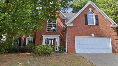 Homes For Sale - 540 Arbor Creek Court<br/> Roswell, GA 30076