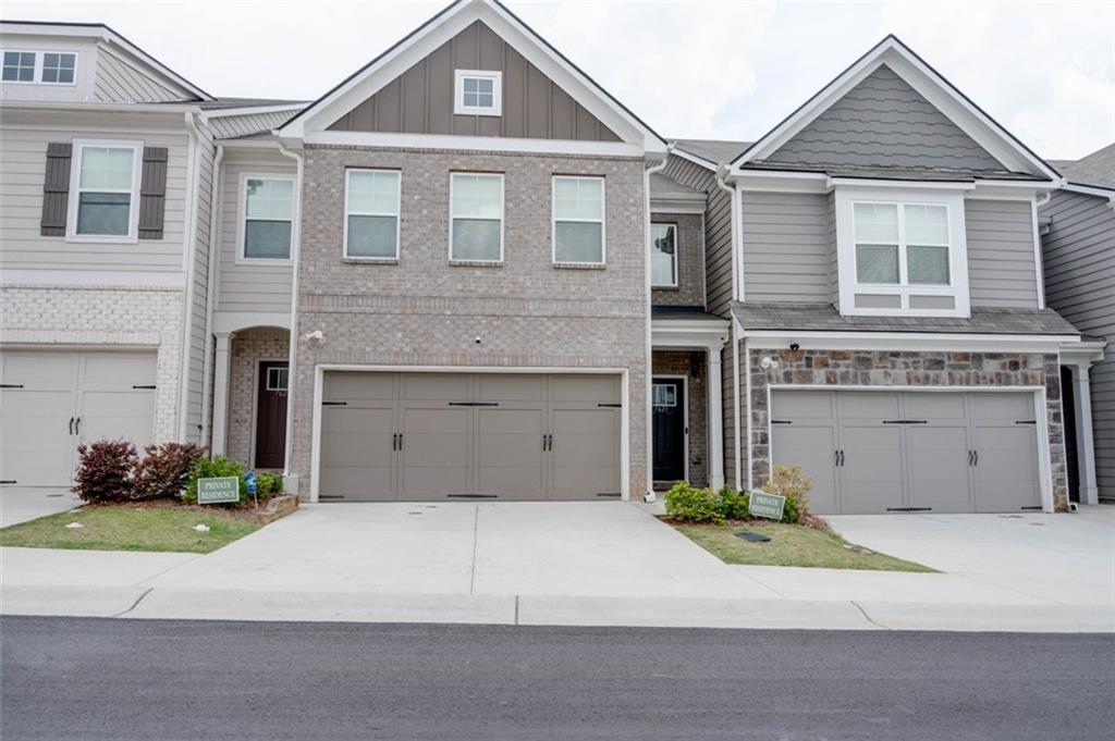 7621 Avalon Boulevard, Fairburn, Georgia image 1