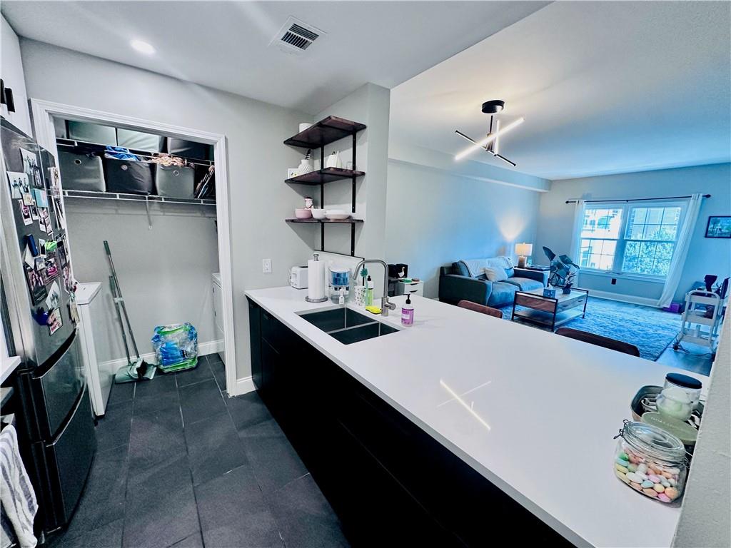 1075 Peachtree Walk NE A415