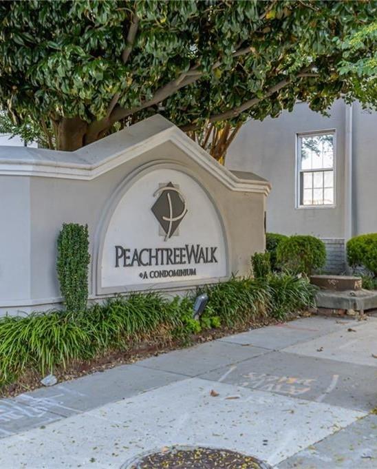PEACHTREE WALK - Residential