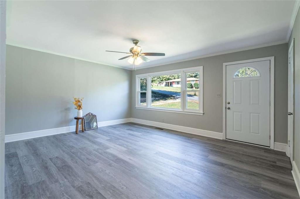 26 Lady Marian Drive NE