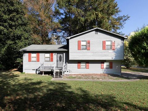 A home in Powder Springs