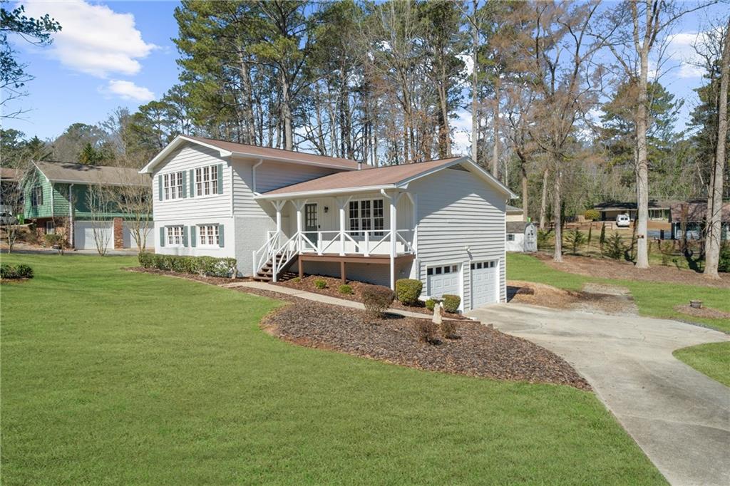 322 Foxfire Drive, Smyrna, Georgia image 3