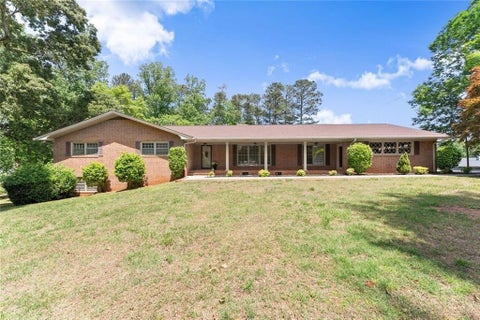 Homes For Sale - 4118 Mountain View Road<br/> Hall County, Oakwood, GA 30566