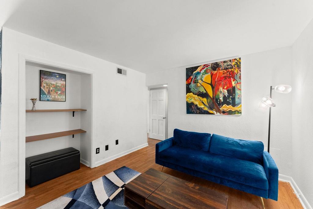 1355 Euclid Avenue NE 21B