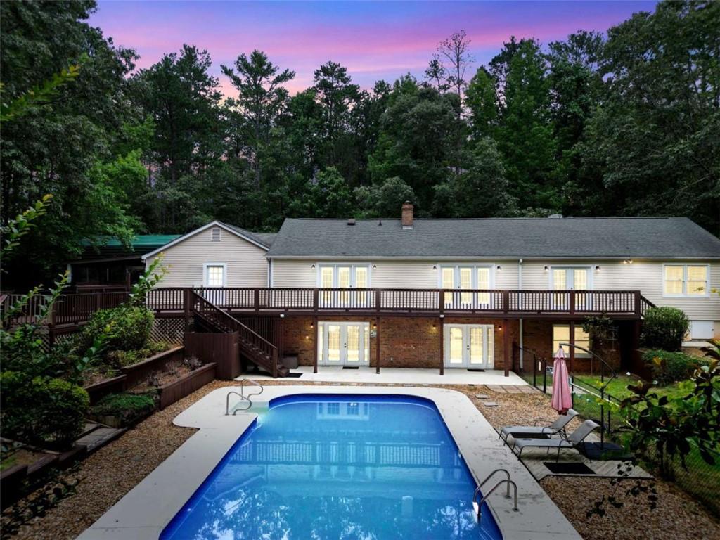 280 W Knight Road W