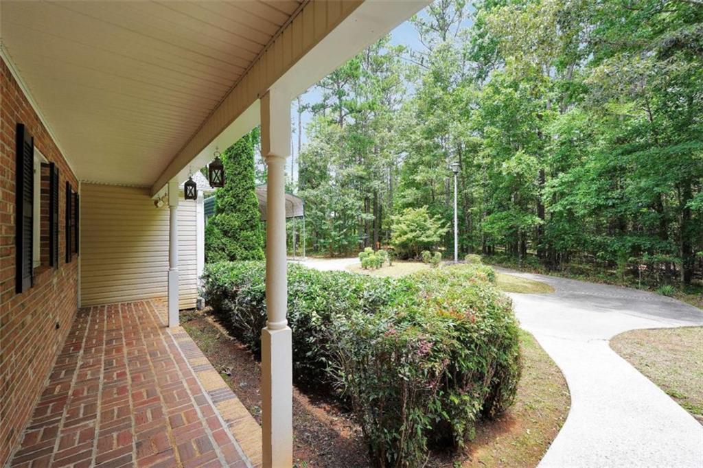 280 W Knight Road W
