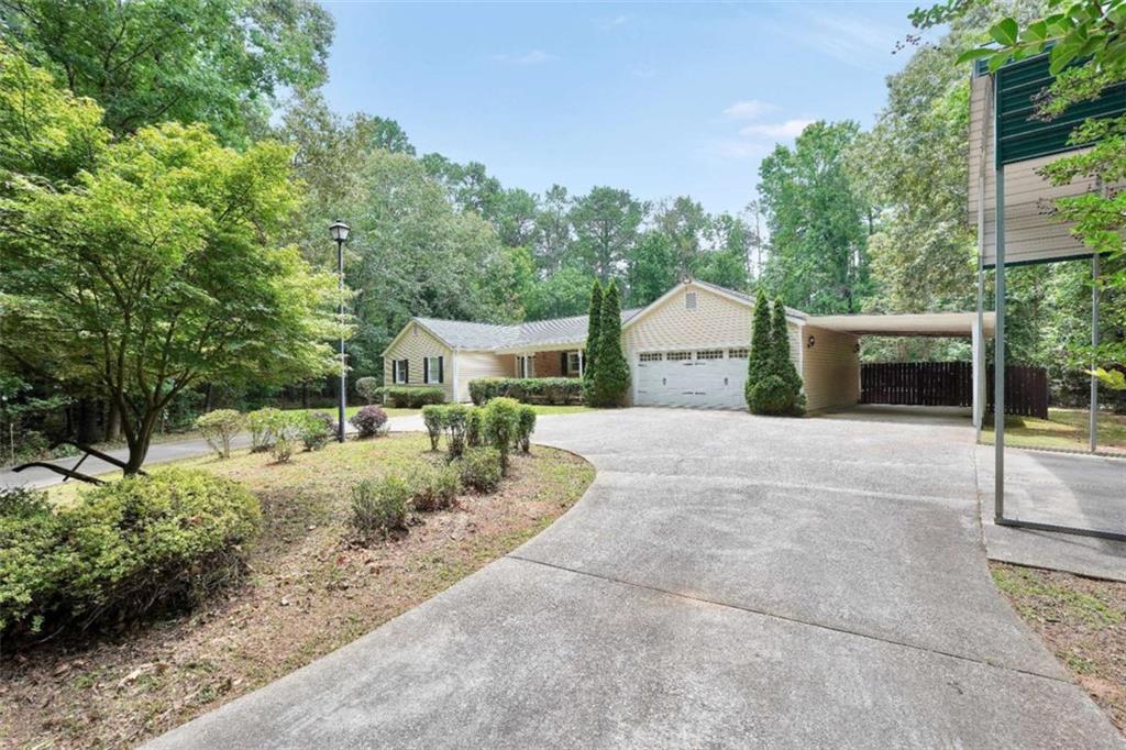 280 W Knight Road W