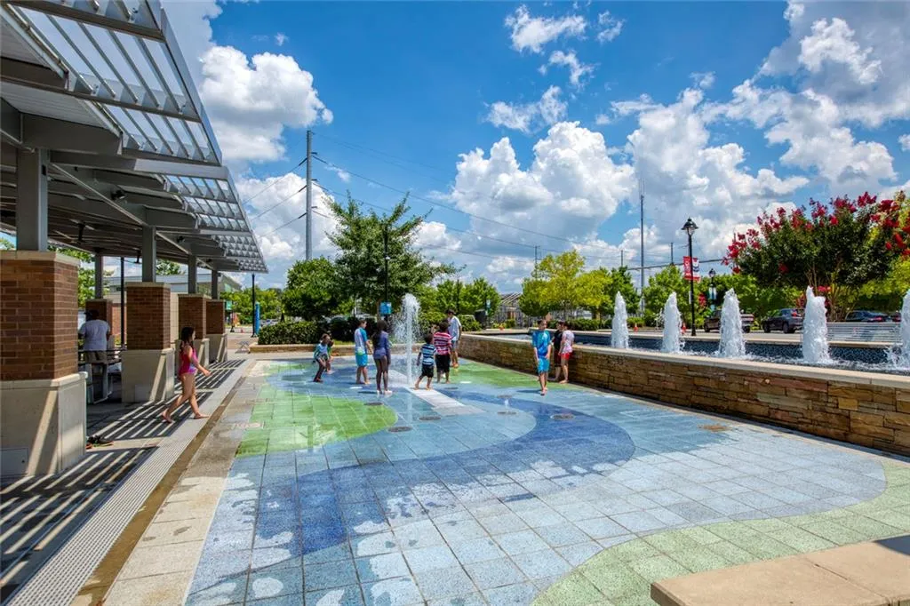 Atlanta, Georgia 30350, United States, 2 Bedrooms Bedrooms, ,1 BathroomBathrooms,Residential,Active,254000