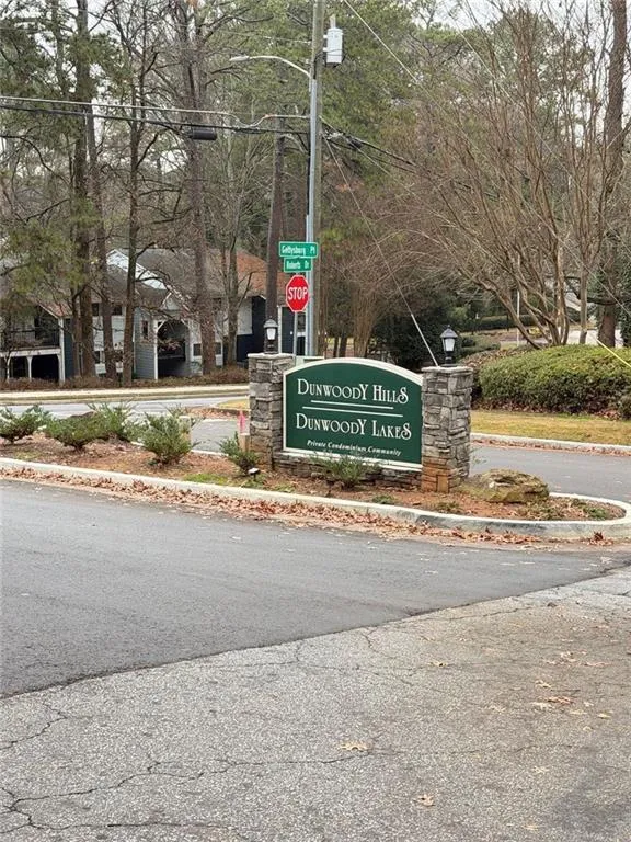 Atlanta, Georgia 30350, United States, 2 Bedrooms Bedrooms, ,1 BathroomBathrooms,Residential,Active,254000