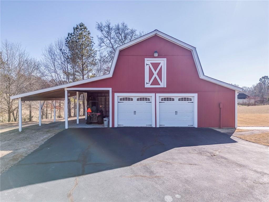 887 Big Springs Road SE