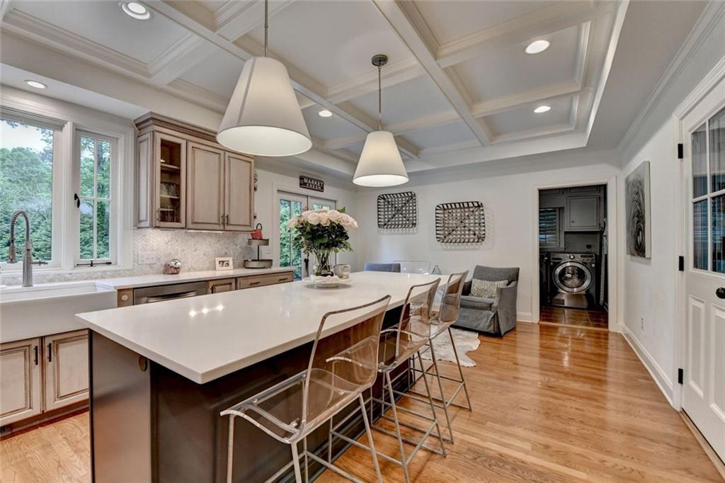 5475 Trowbridge Drive, Dunwoody, Georgia image 12