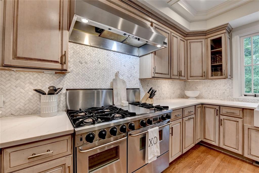 5475 Trowbridge Drive, Dunwoody, Georgia image 11
