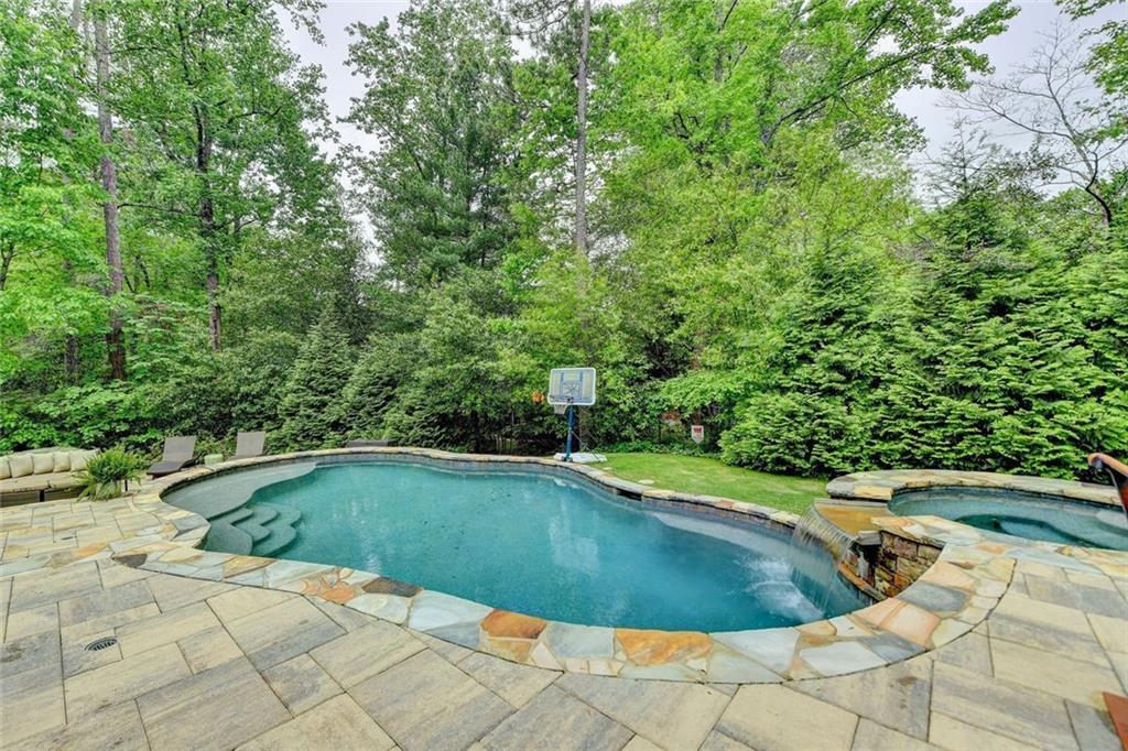 5475 Trowbridge Drive, Dunwoody, Georgia image 37