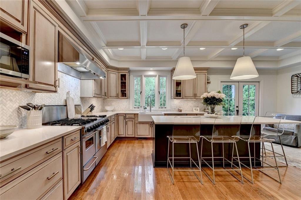 5475 Trowbridge Drive, Dunwoody, Georgia image 10