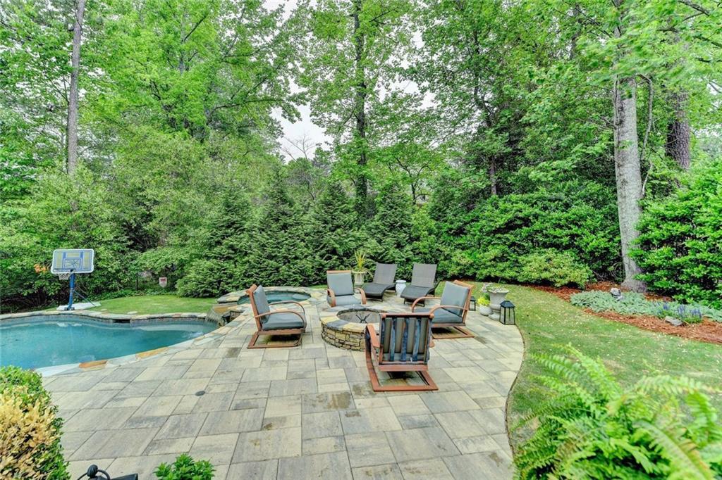 5475 Trowbridge Drive, Dunwoody, Georgia image 36