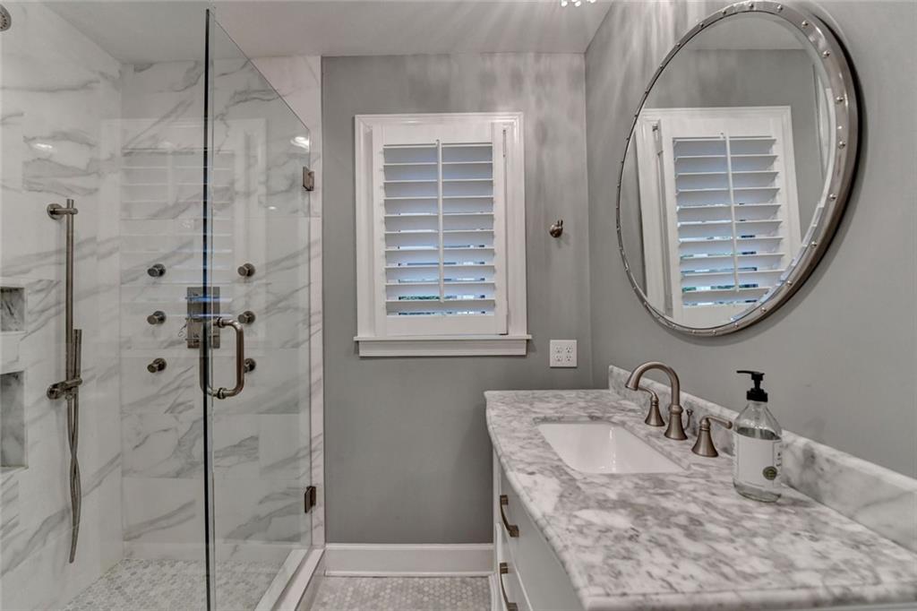 5475 Trowbridge Drive, Dunwoody, Georgia image 17