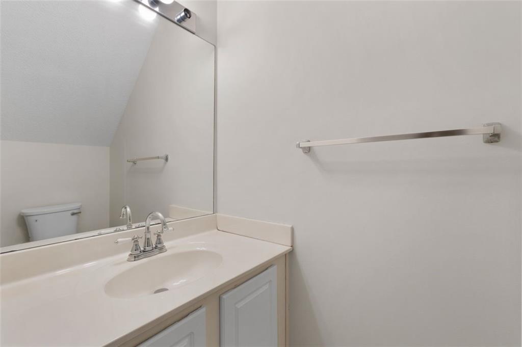 Ashford Oaks - Residential Lease