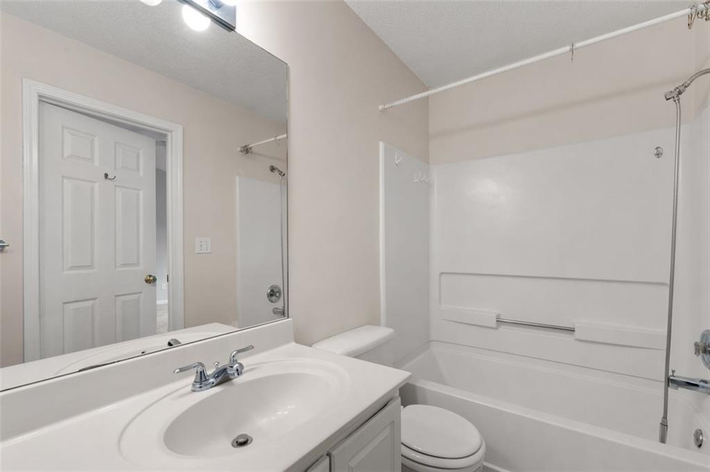 Ashford Oaks - Residential Lease