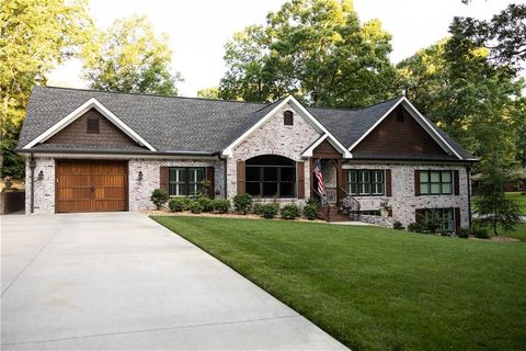 A home in Calhoun