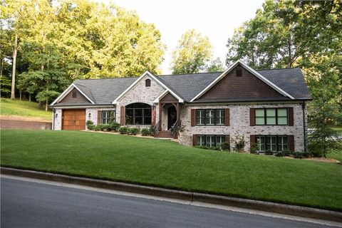 A home in Calhoun