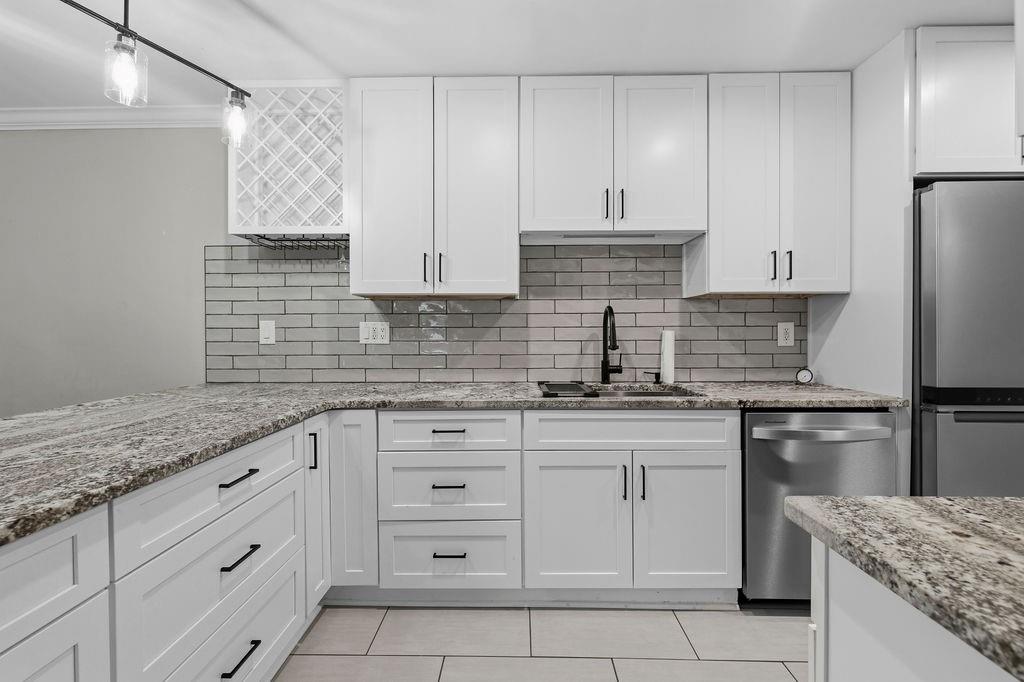 1704 Brighton Point