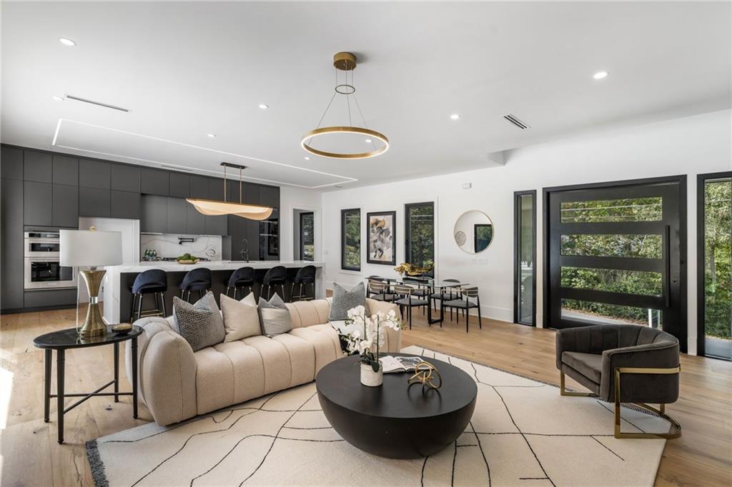 605 Hunnicutt Road SE