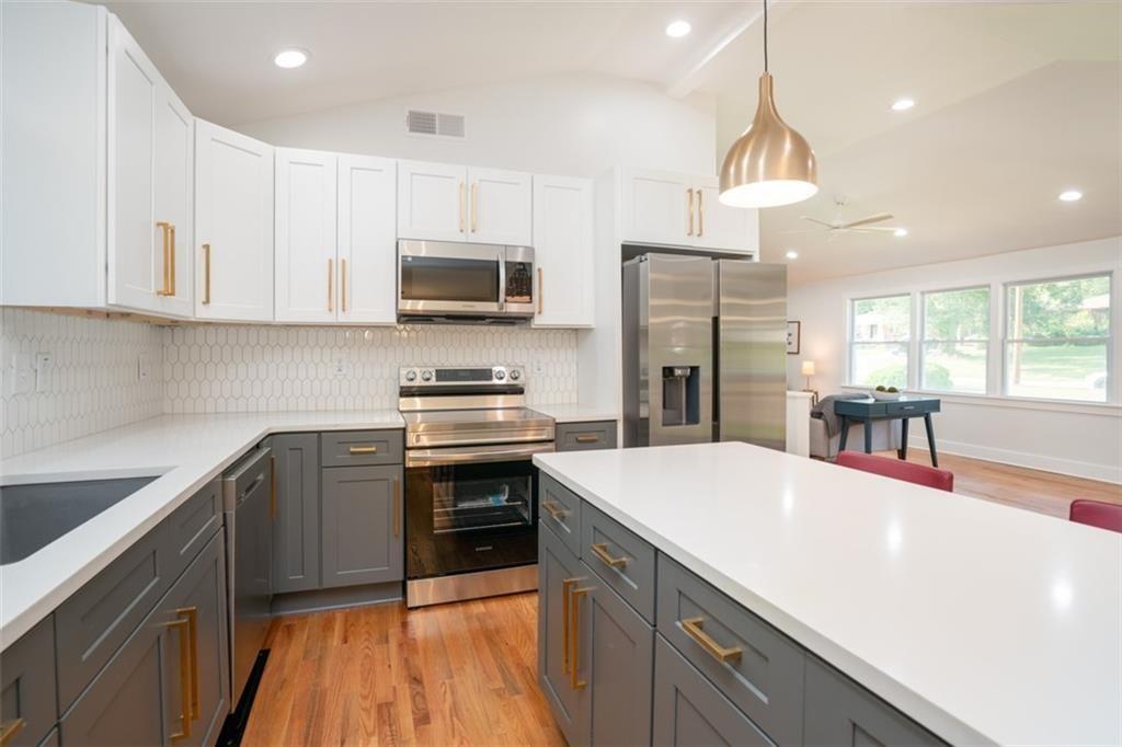 2658 MIRIAM Lane