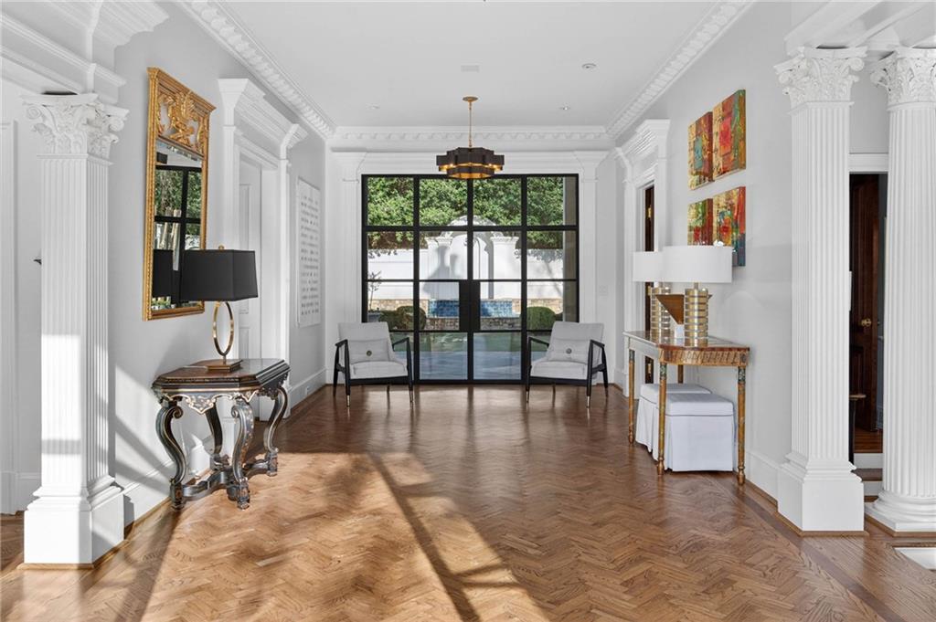 3595 Tuxedo Court NW