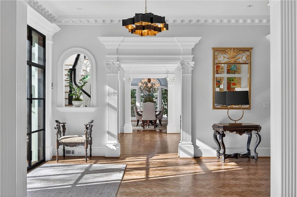 3595 Tuxedo Court NW