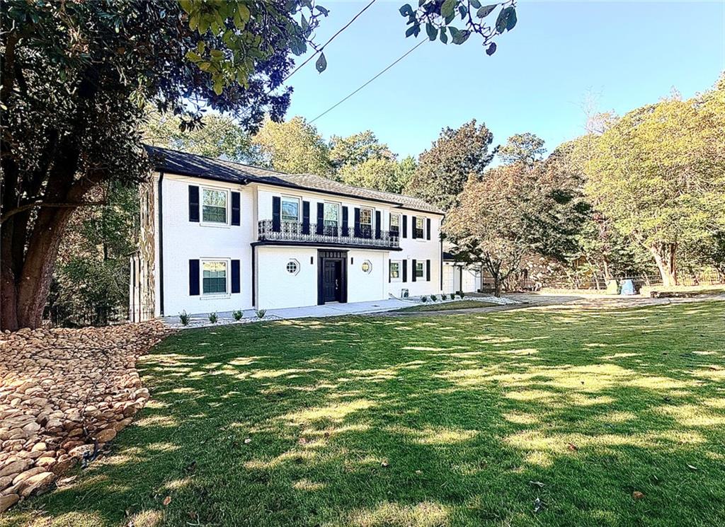 200 W Paces Ferry Road NW