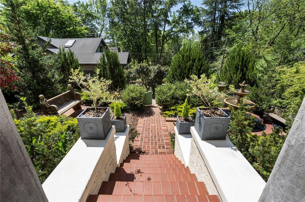 1417 Lanier Place NE