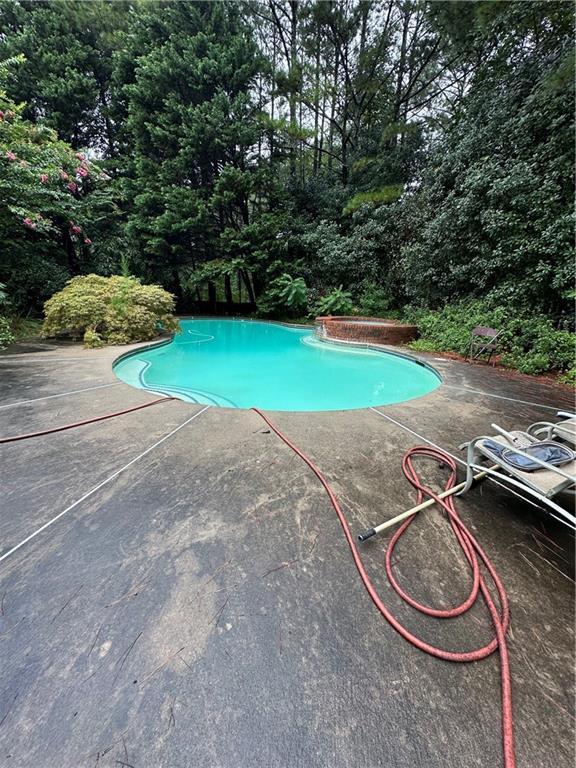 2051 Lindsay Lane
