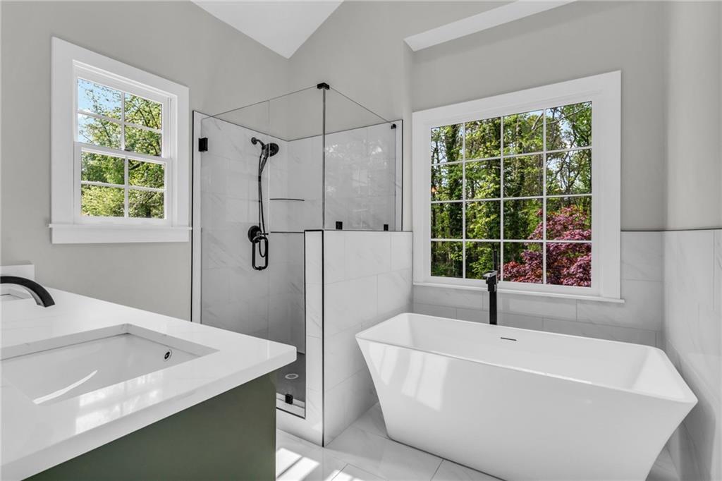 6231 Spring Lake Drive, Flowery Branch, Georgia image 19