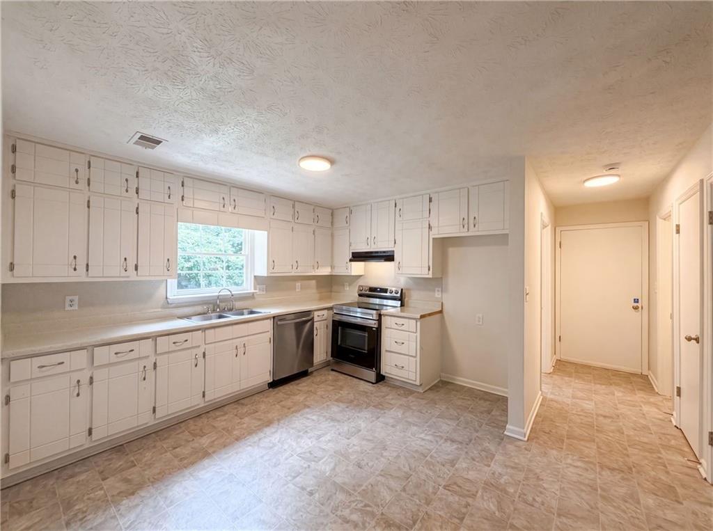 6486 Lynndale Lane