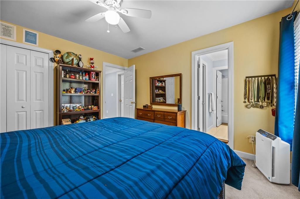 Easthampton - The Ridge - Residential