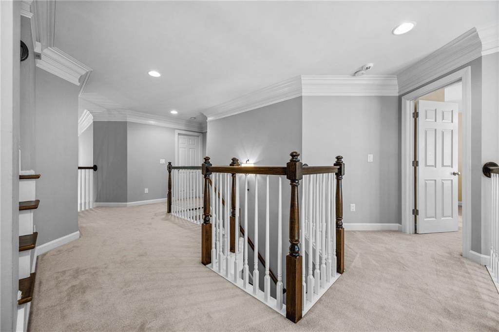 Easthampton - The Ridge - Residential