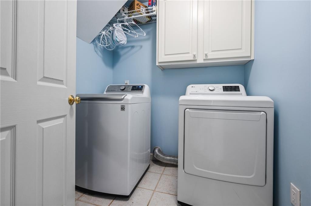 Easthampton - The Ridge - Residential