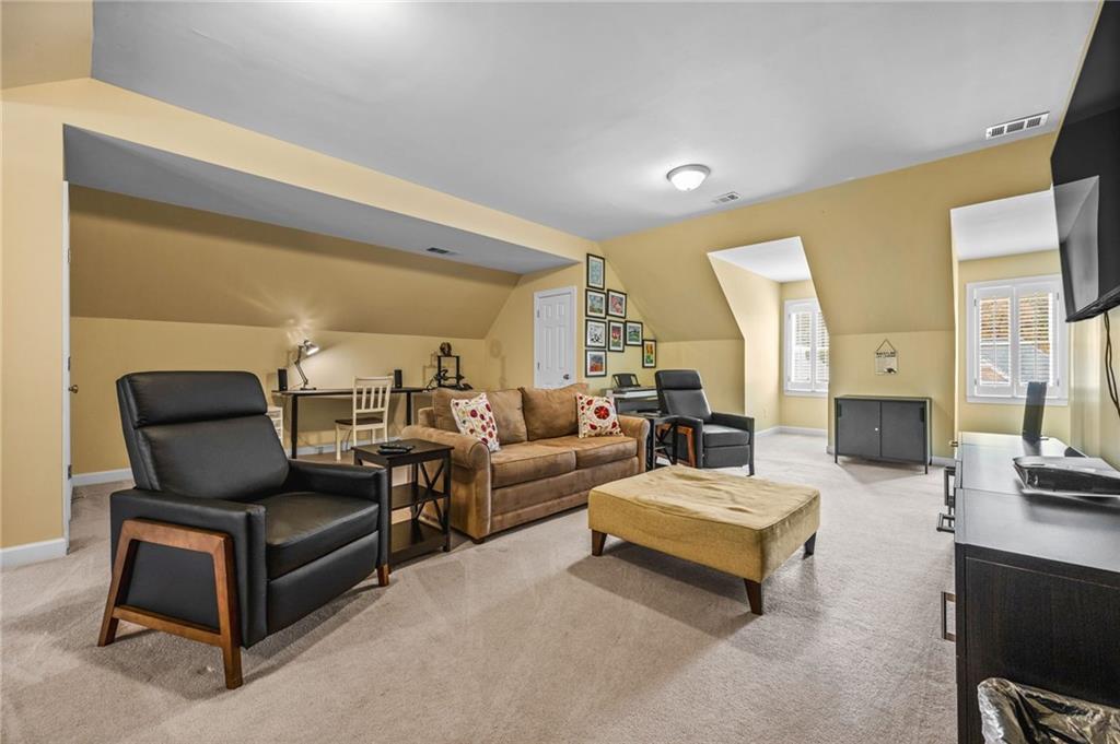 Easthampton - The Ridge - Residential