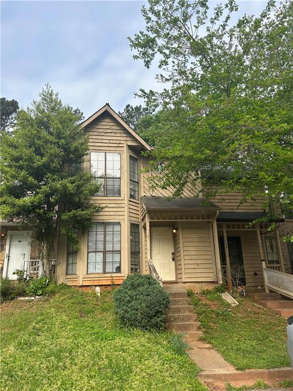 Beautiful 2-bedroom, 2-bathroom townhouse located at 862 Heritage Oaks Drive, Stone Mountain, GA 30088. Ready for rent starting August 1st, 2025. Perfect for those seeking a comfortable and convenient living space in a desirable community. Don't miss out—schedule your viewing today