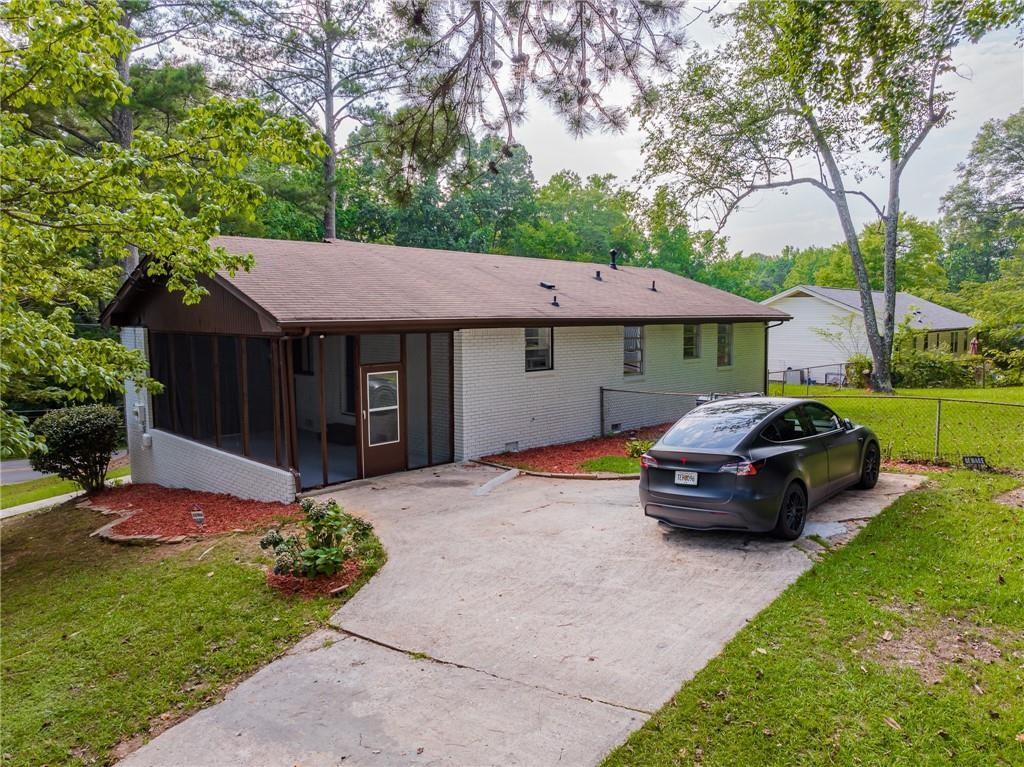 5207 Dixie Lake Road