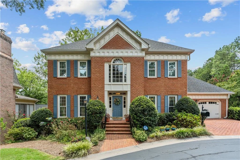1951 Winchelsea Court W