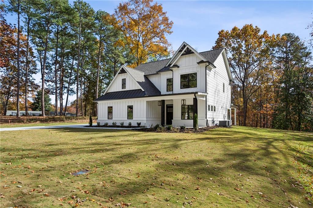 651 Chestnut Hill Road SW