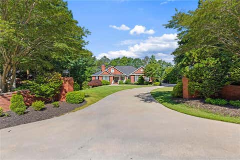 Homes For Sale - 5222 Legends Drive<br/> Gwinnett County, Braselton, GA 30517
