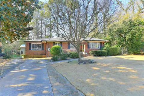 Photo of 3030 Ramble Lane, Decatur, GA 30033 (MLS # 7712380)