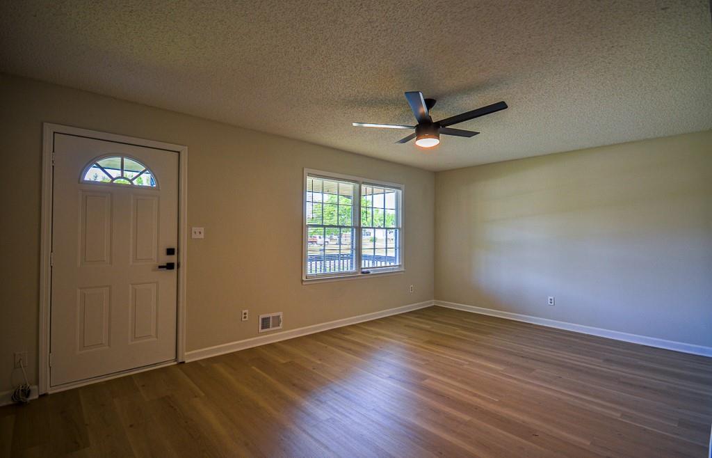 2236 Briarwood Drive, Conyers, Georgia image 8