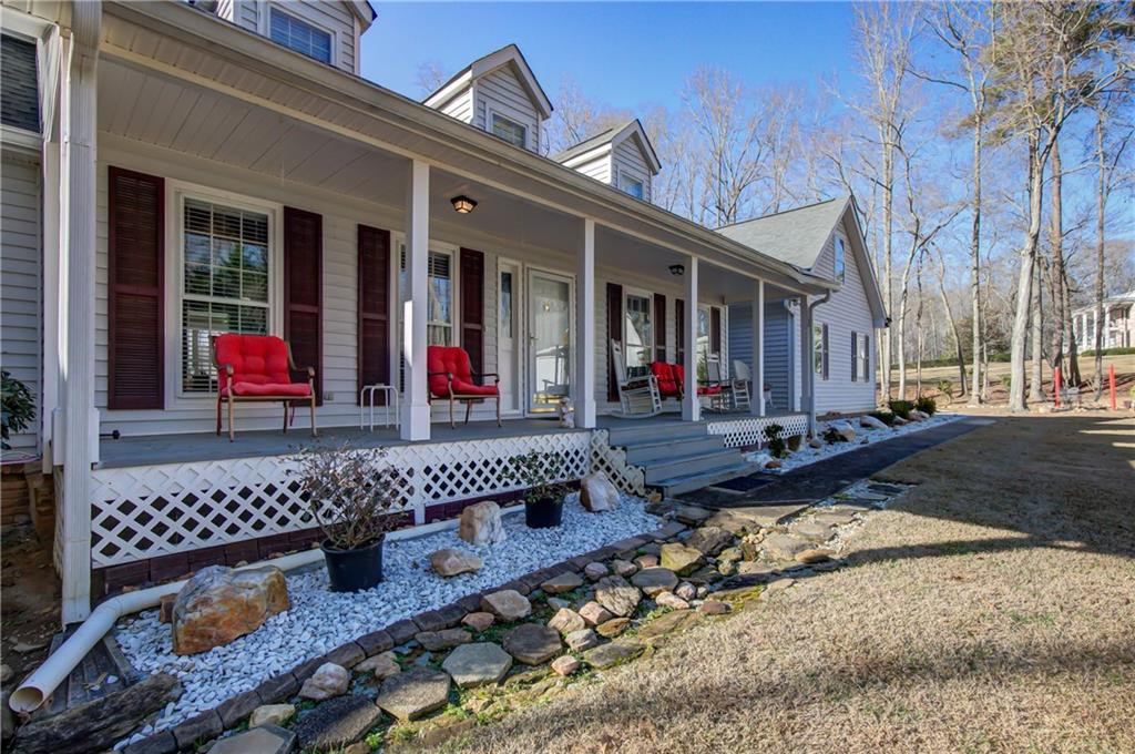 6450 Lake Sara Glen Drive